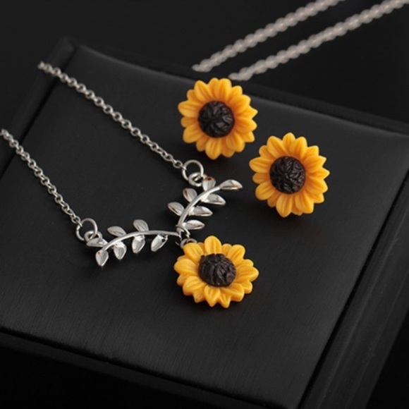 Jewelry Sunflower Necklace And Earring Set New Poshmark